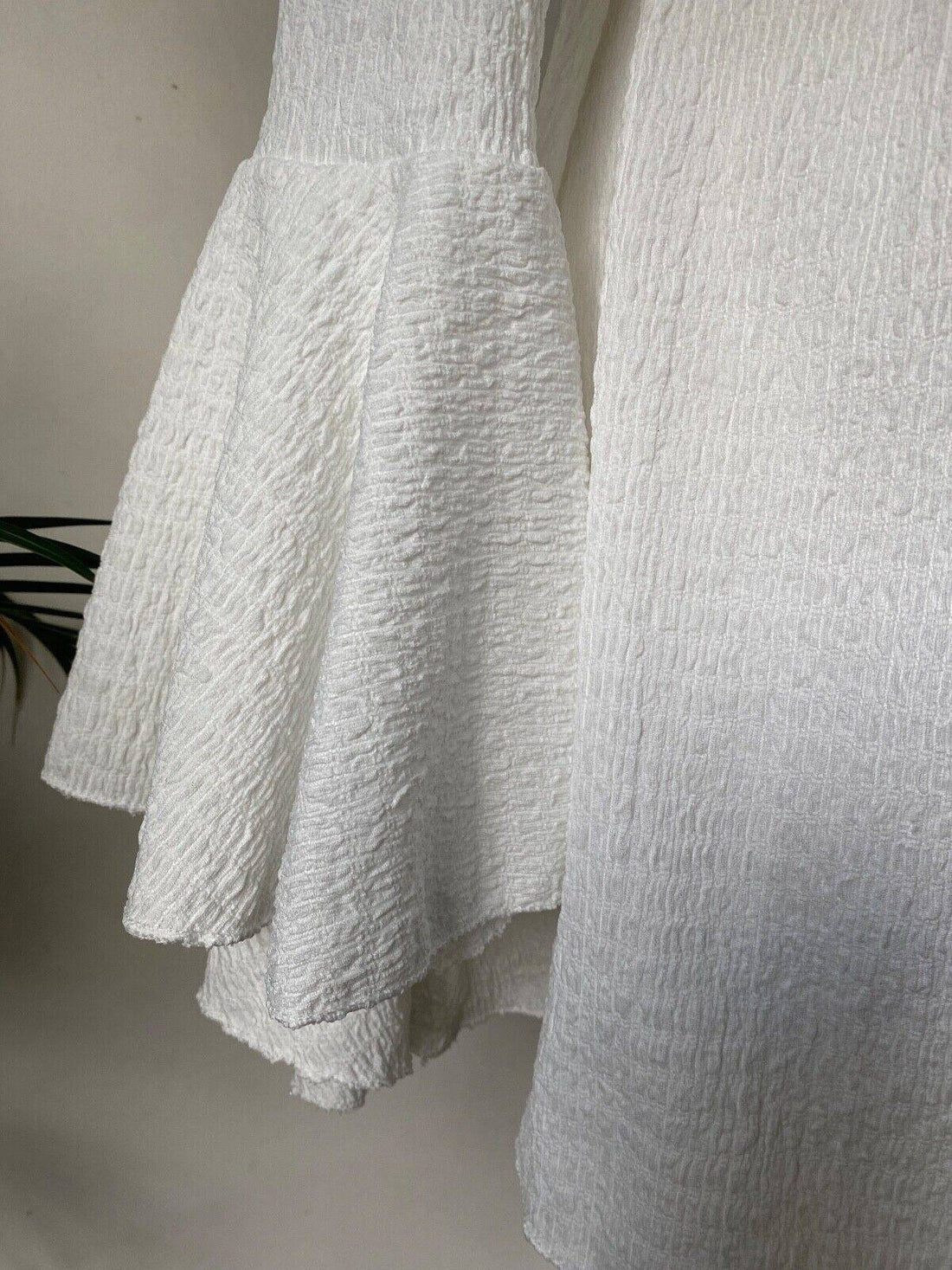 I Saw It first White Plunge Neck Skater Dress Size 6 Oversized - BB Fashion Outlet