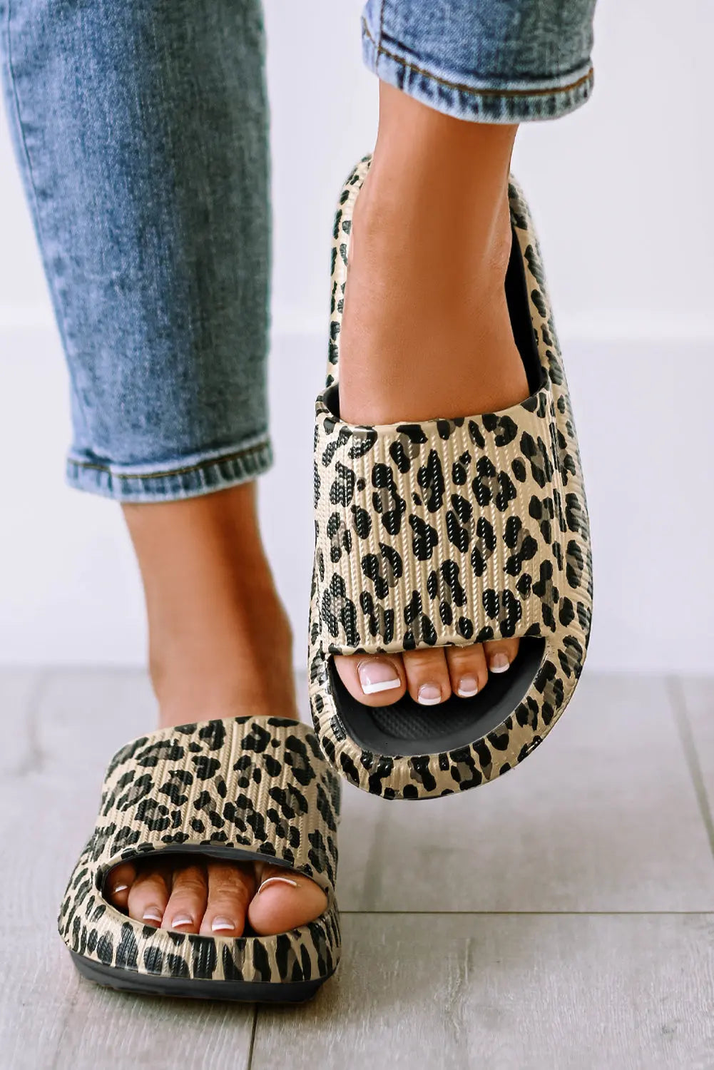 Leopard Print Thick Sole Slip On Sandals Beagle Boutique Fashion Outlet