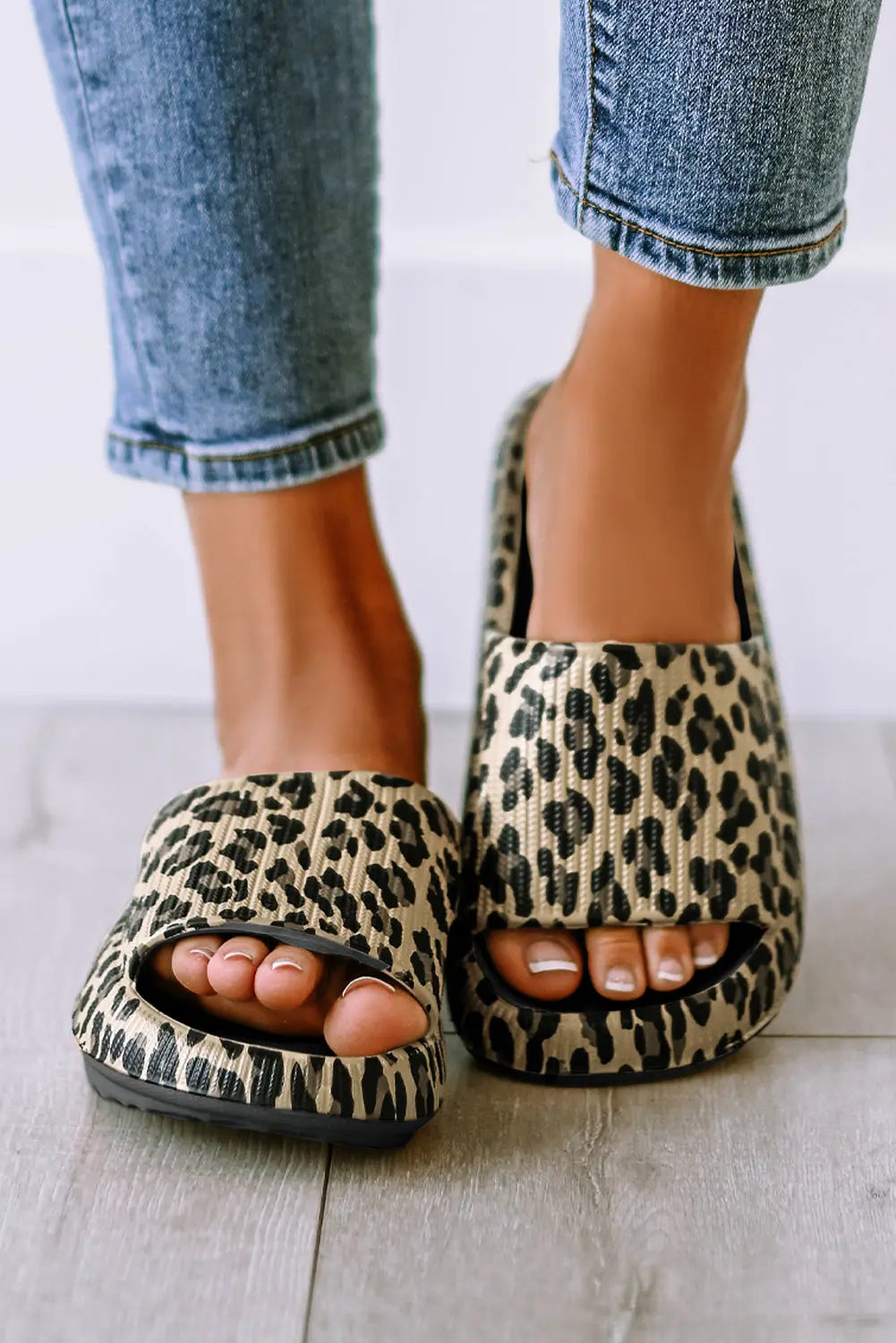Leopard Print Thick Sole Slip On Sandals Beagle Boutique Fashion Outlet