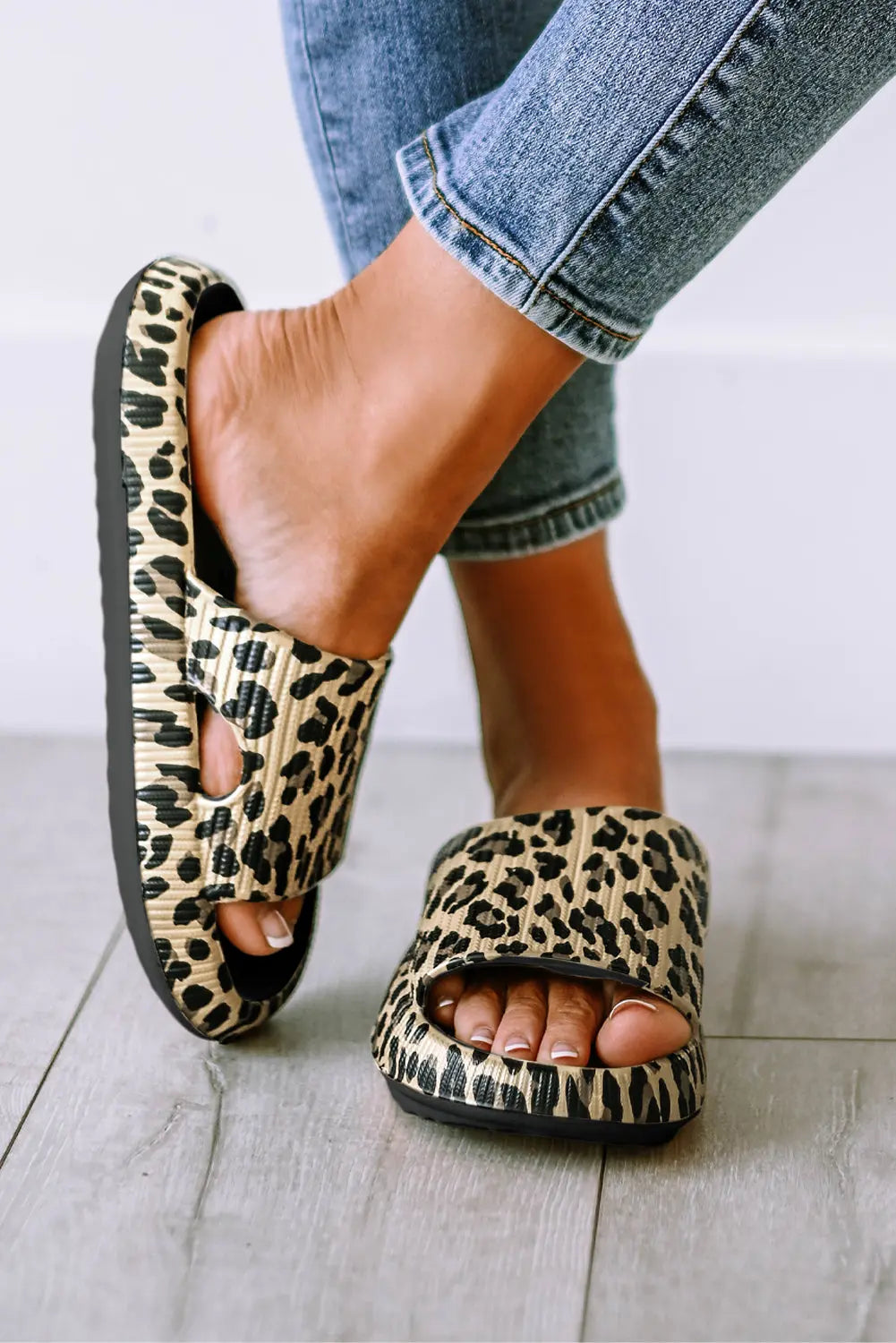 Leopard Print Thick Sole Slip On Sandals Beagle Boutique Fashion Outlet