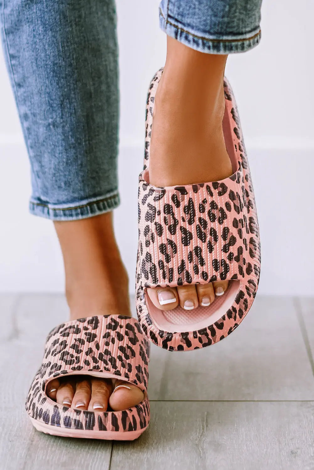 Leopard Print Thick Sole Slip On Sandals Beagle Boutique Fashion Outlet