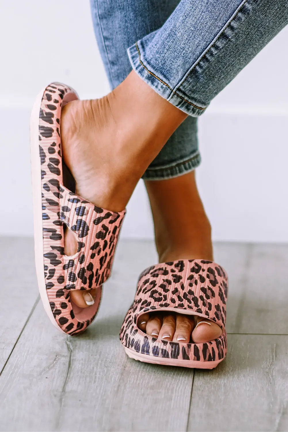 Leopard Print Thick Sole Slip On Sandals Beagle Boutique Fashion Outlet