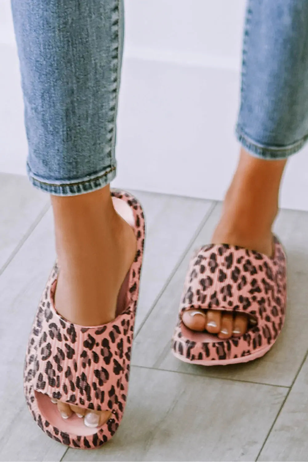 Leopard Print Thick Sole Slip On Sandals Beagle Boutique Fashion Outlet