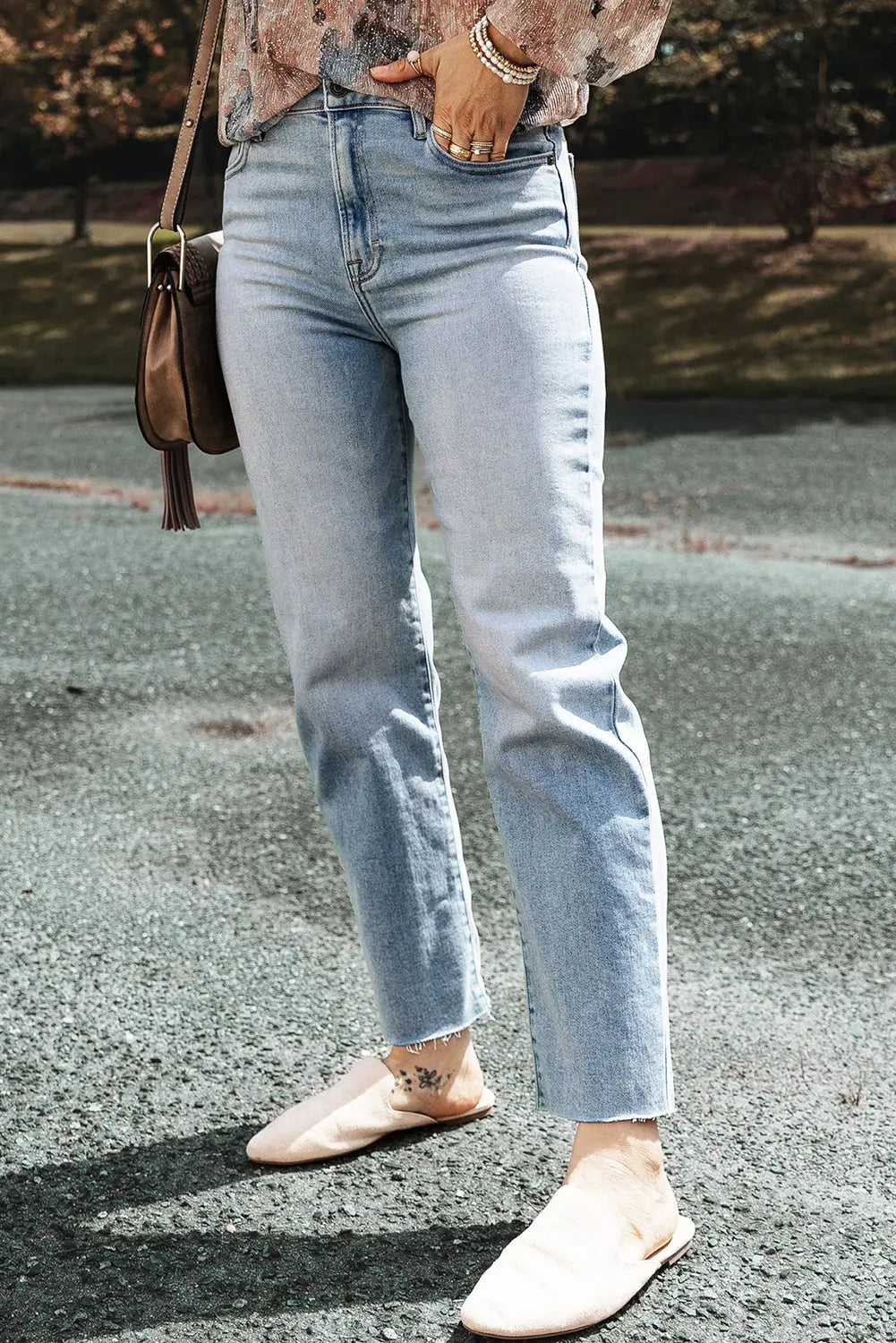 Light Blue Acid Wash Raw Edge Straight Jeans eAura
