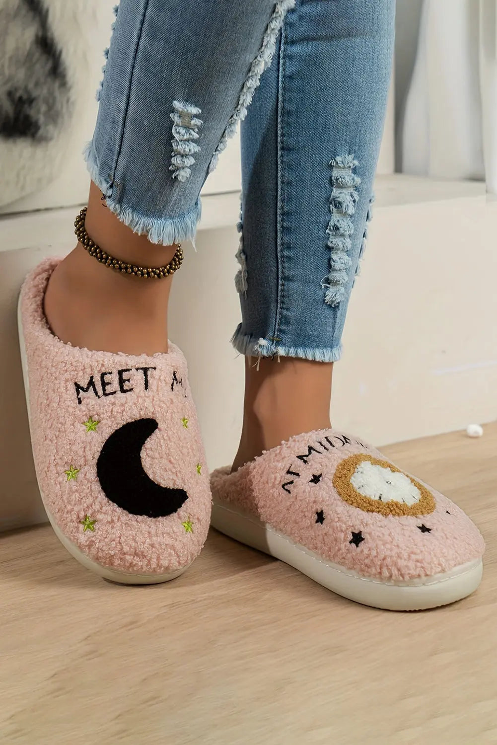 Light Pink Moon & Clock Pattern Fuzzy Home Slippers Beagle Boutique Fashion Outlet