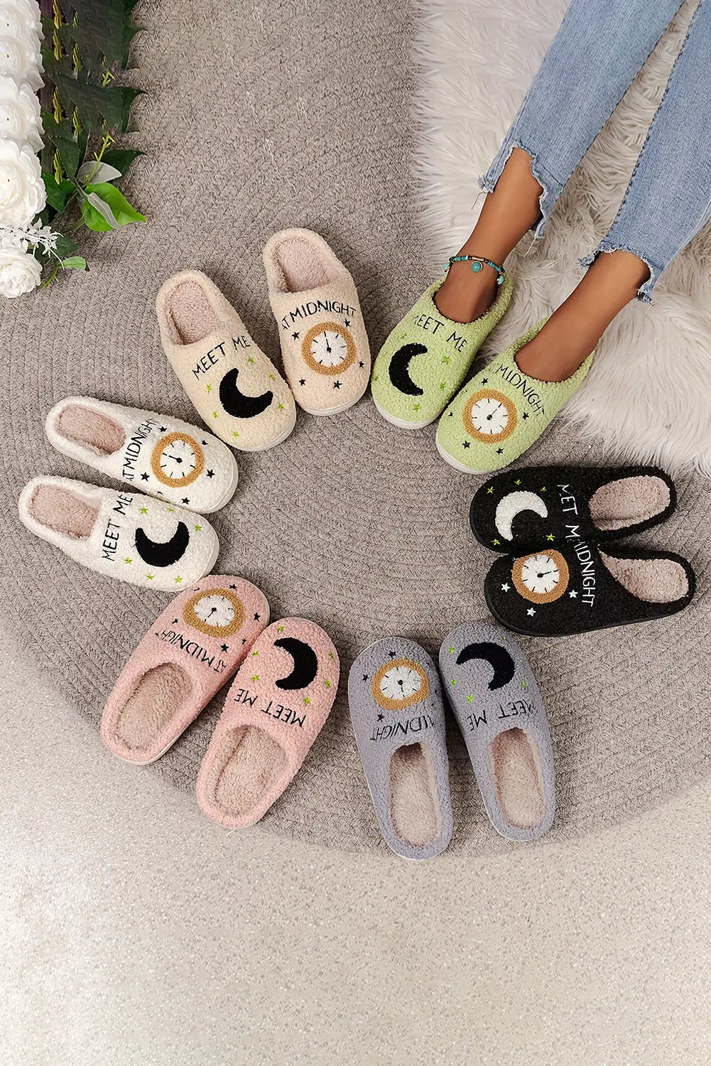 Light Pink Moon & Clock Pattern Fuzzy Home Slippers Beagle Boutique Fashion Outlet