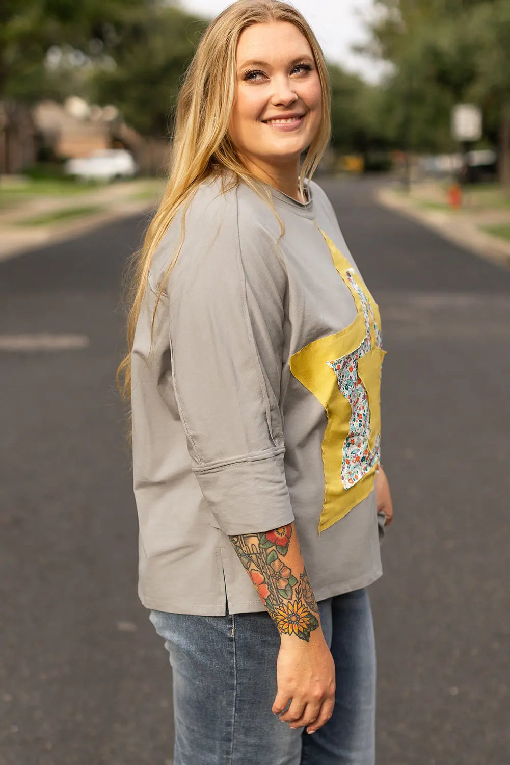 Medium Grey Floral Star Patched Pattern 3/4 Sleeve Plus Size Top Beagle Boutique Fashion Outlet