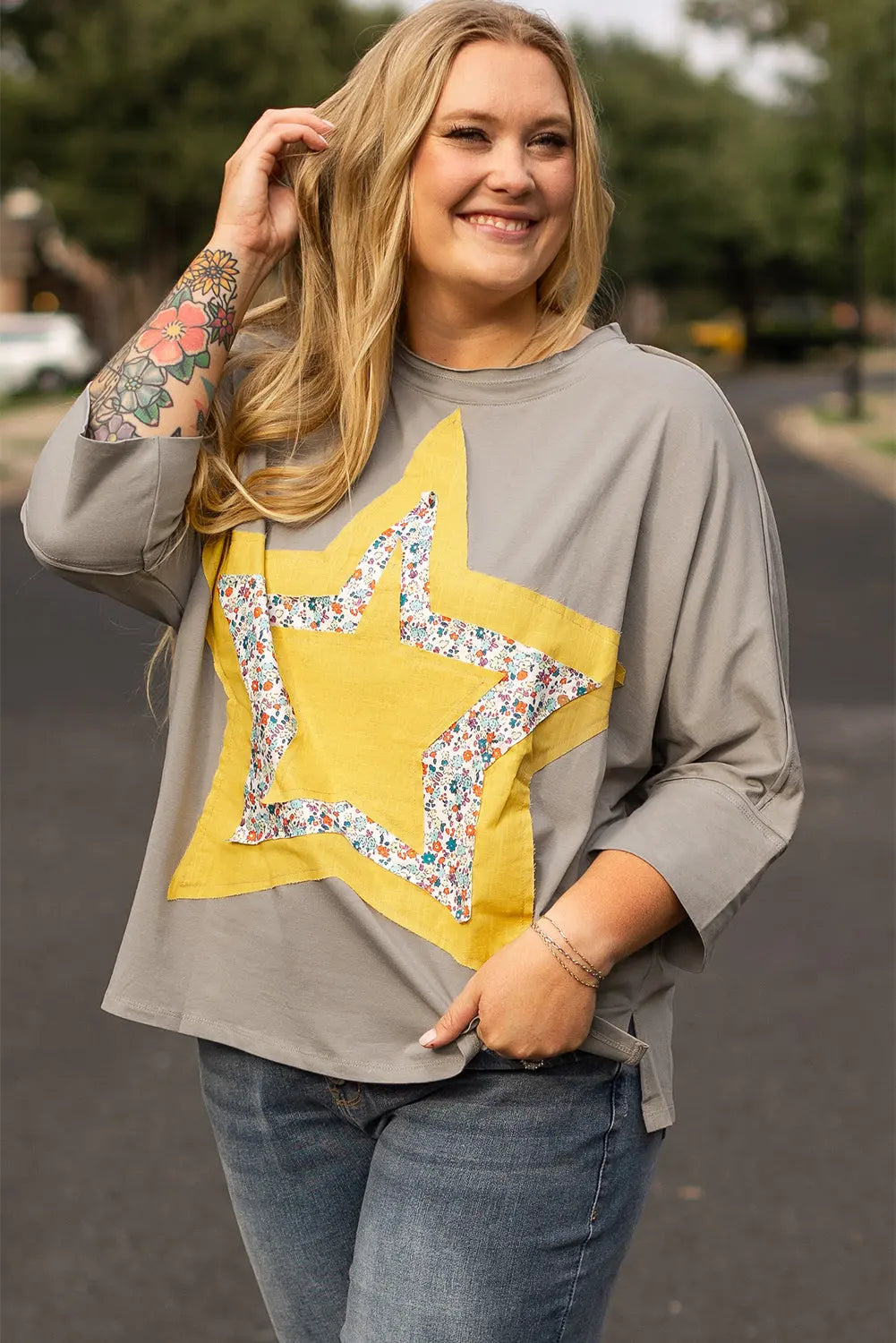 Medium Grey Floral Star Patched Pattern 3/4 Sleeve Plus Size Top Beagle Boutique Fashion Outlet