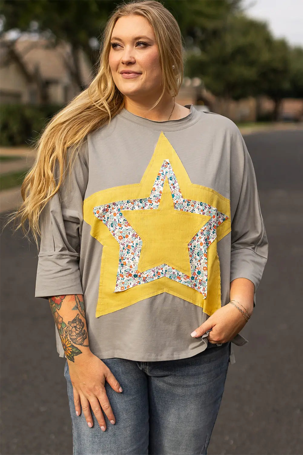 Medium Grey Floral Star Patched Pattern 3/4 Sleeve Plus Size Top Beagle Boutique Fashion Outlet