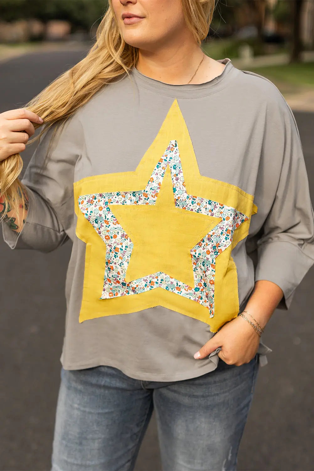 Medium Grey Floral Star Patched Pattern 3/4 Sleeve Plus Size Top Beagle Boutique Fashion Outlet
