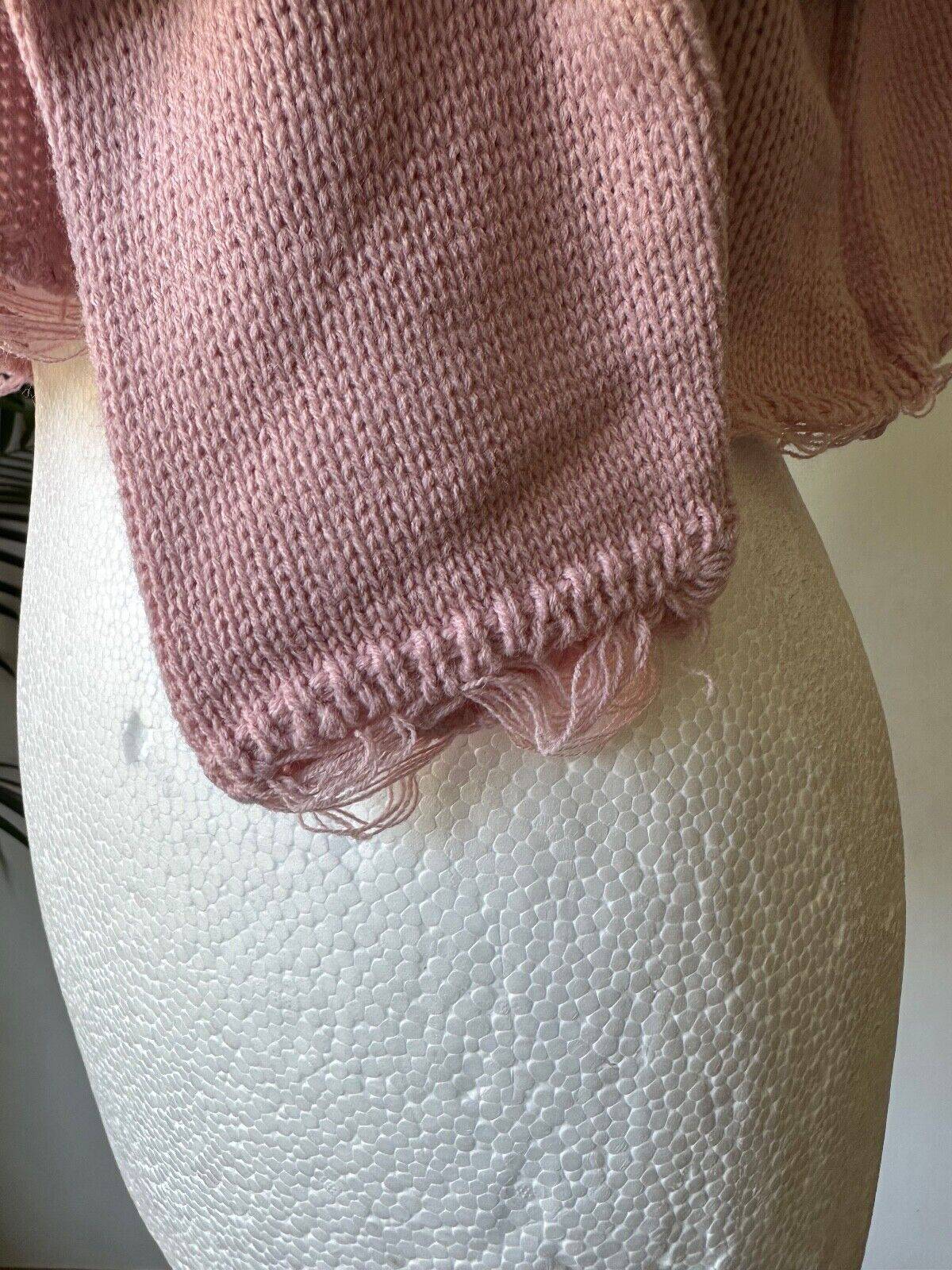 PrettyLittleThing Rose Fray Edge Crop Knitted Jumper S, L - BB Fashion Outlet