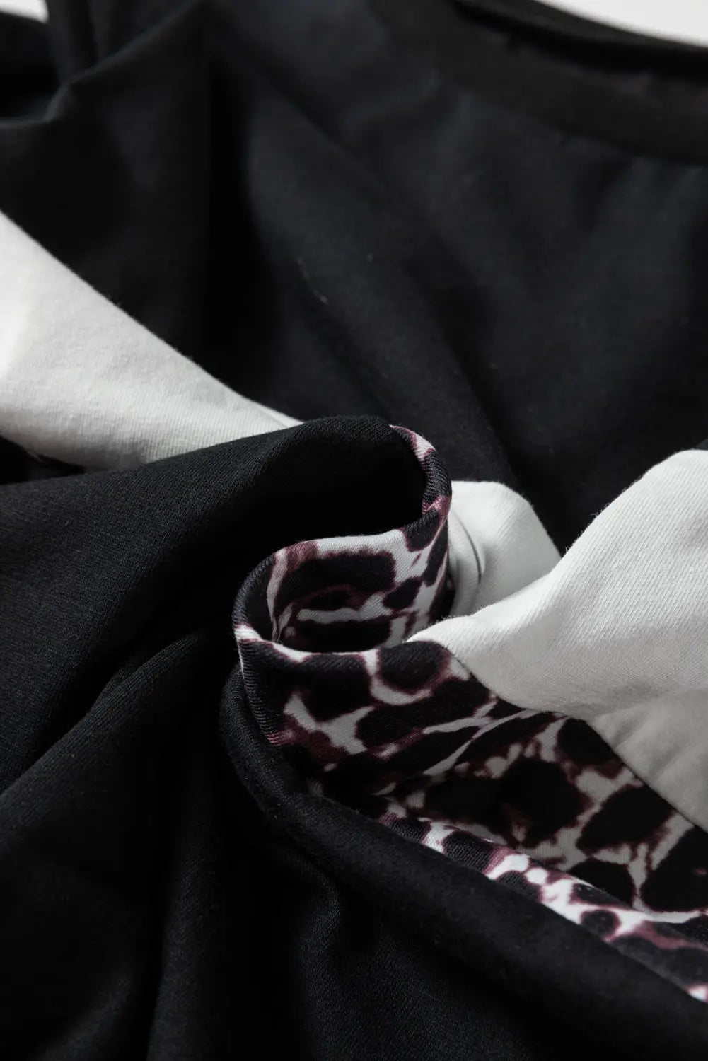 Rose Leopard Colorblock Patchwork Crew Neck Long Sleeve Tee - eAura