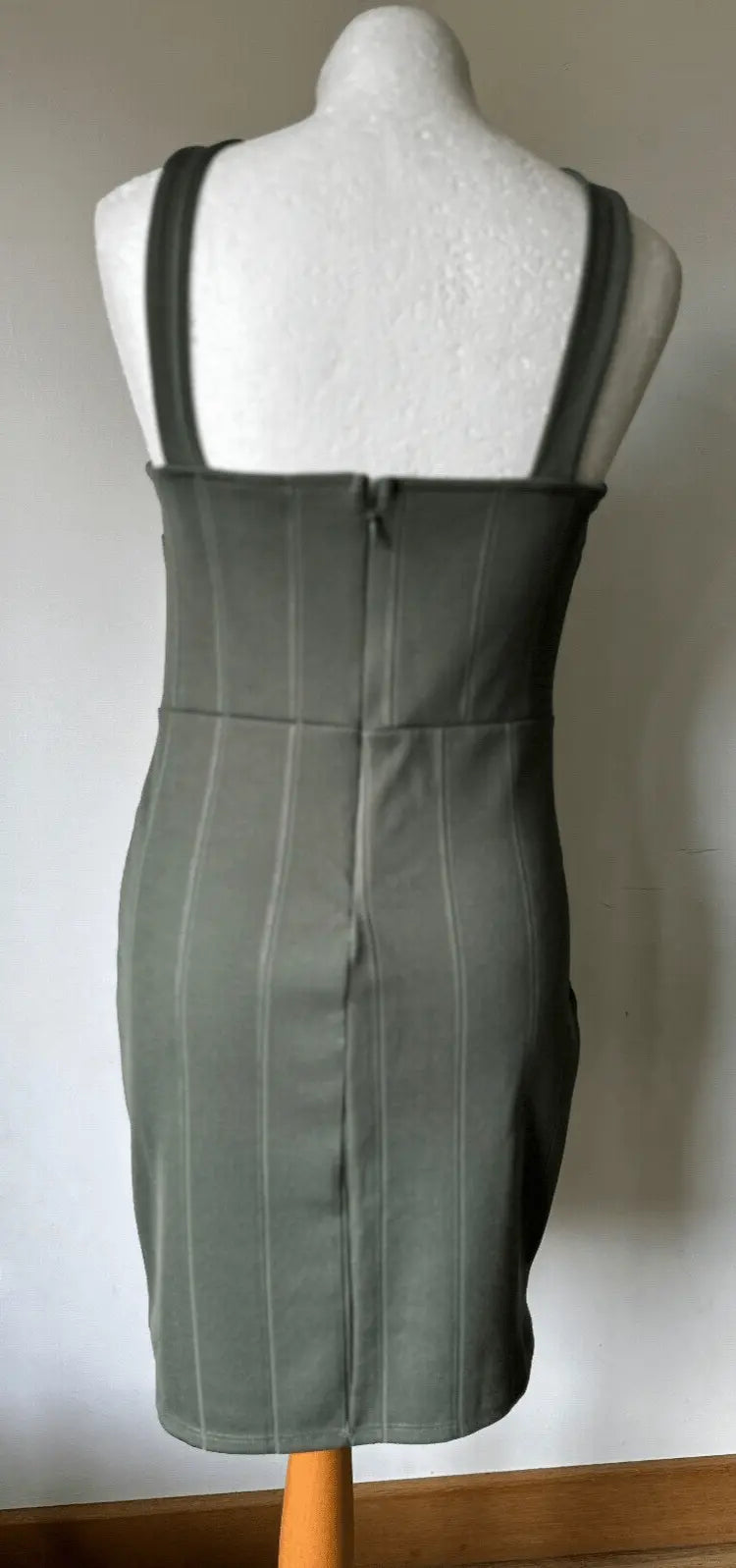 Topshop Olive Green Rib Bodycon Dress size  4, 6, 8, 10, 12, 14, 16 chain detail - BB Fashion Outlet