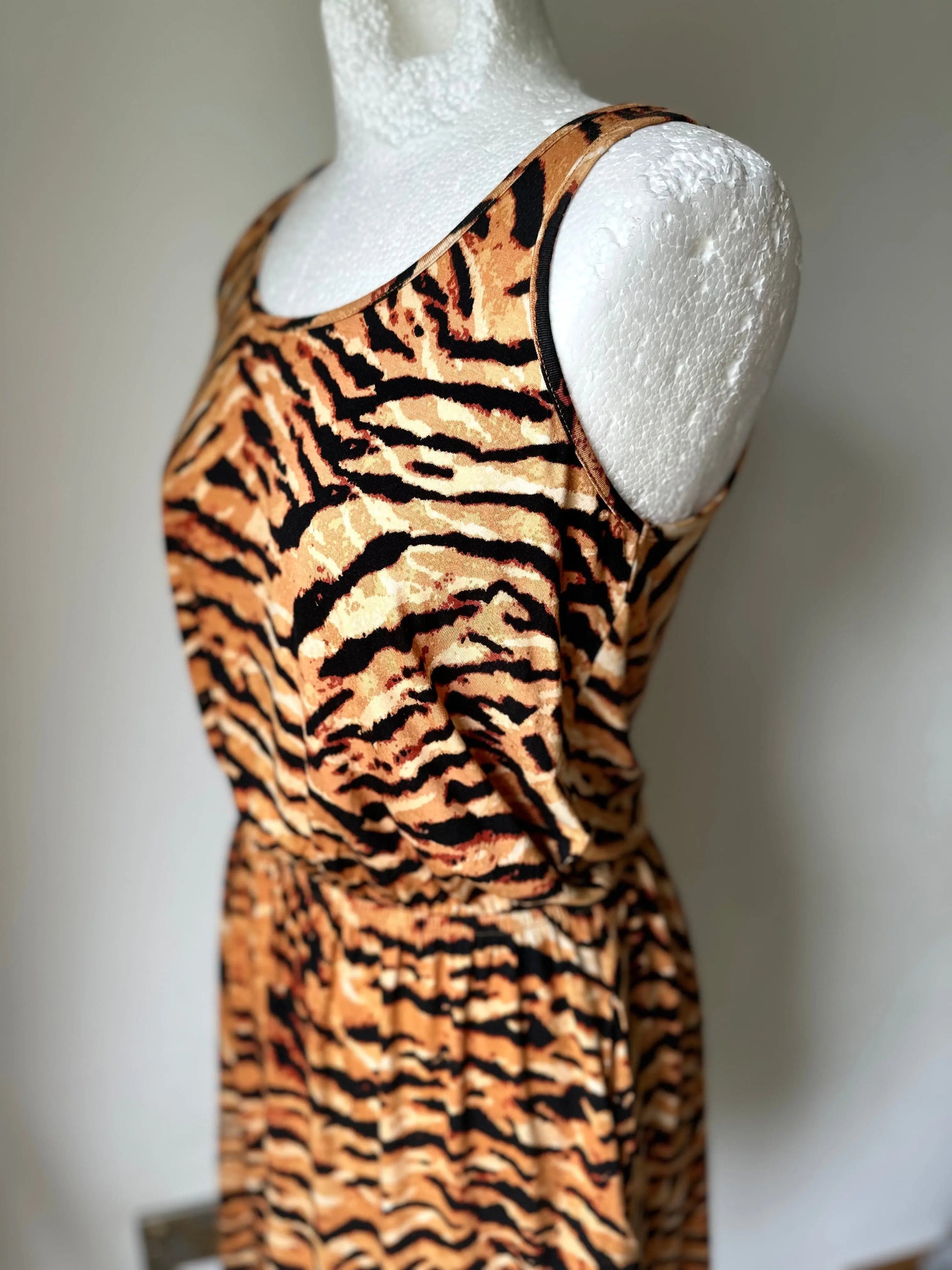 Very Animal Print Jersey Dress Size 10 Sleeveless Pockets - BB Fashion Outlet