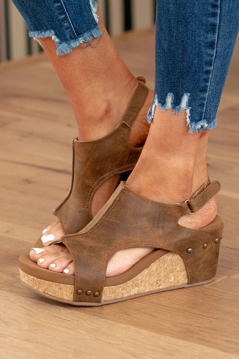 Vintage Leather Stitching Studded Wedge Sandals - eAura