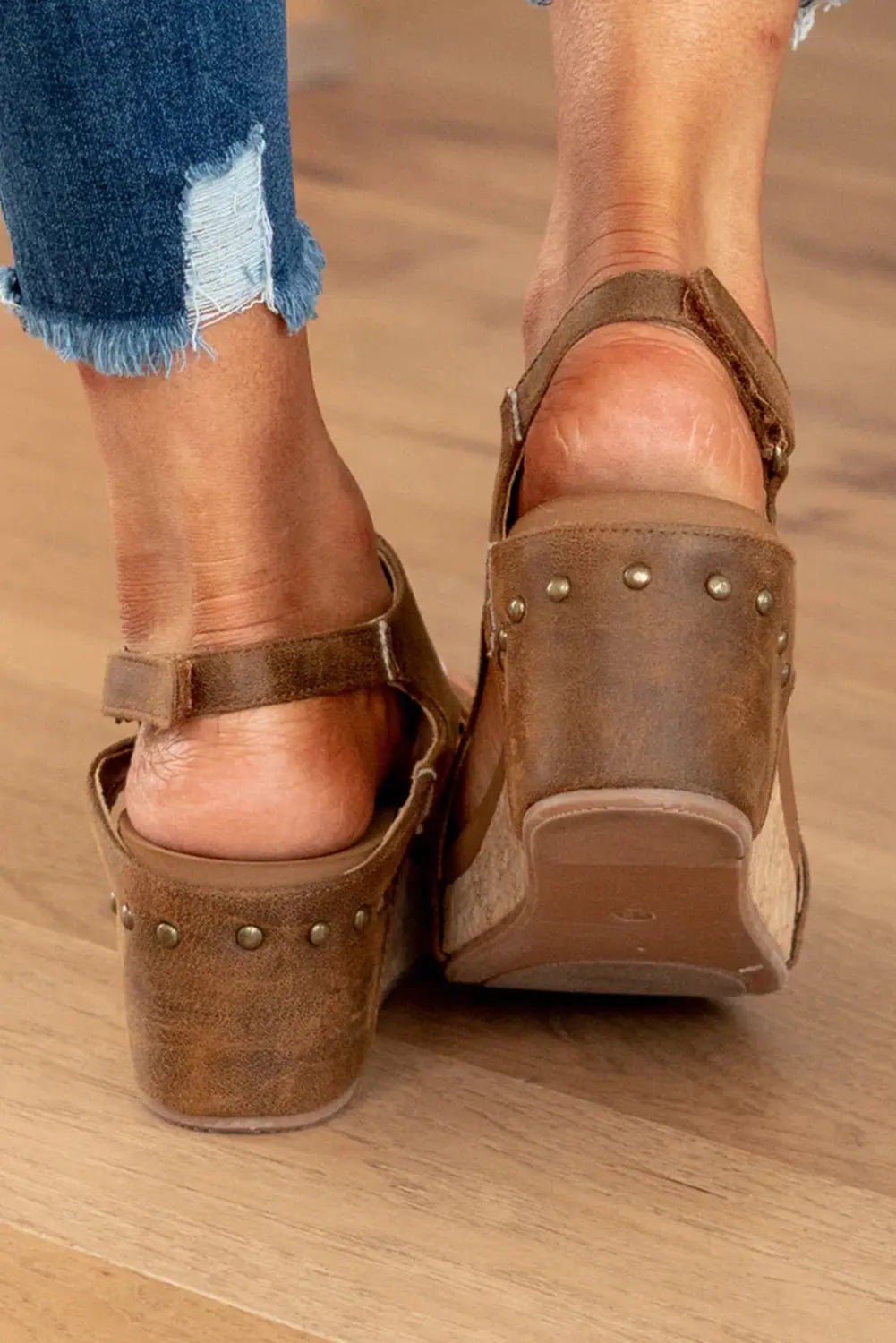 Vintage Leather Stitching Studded Wedge Sandals - eAura