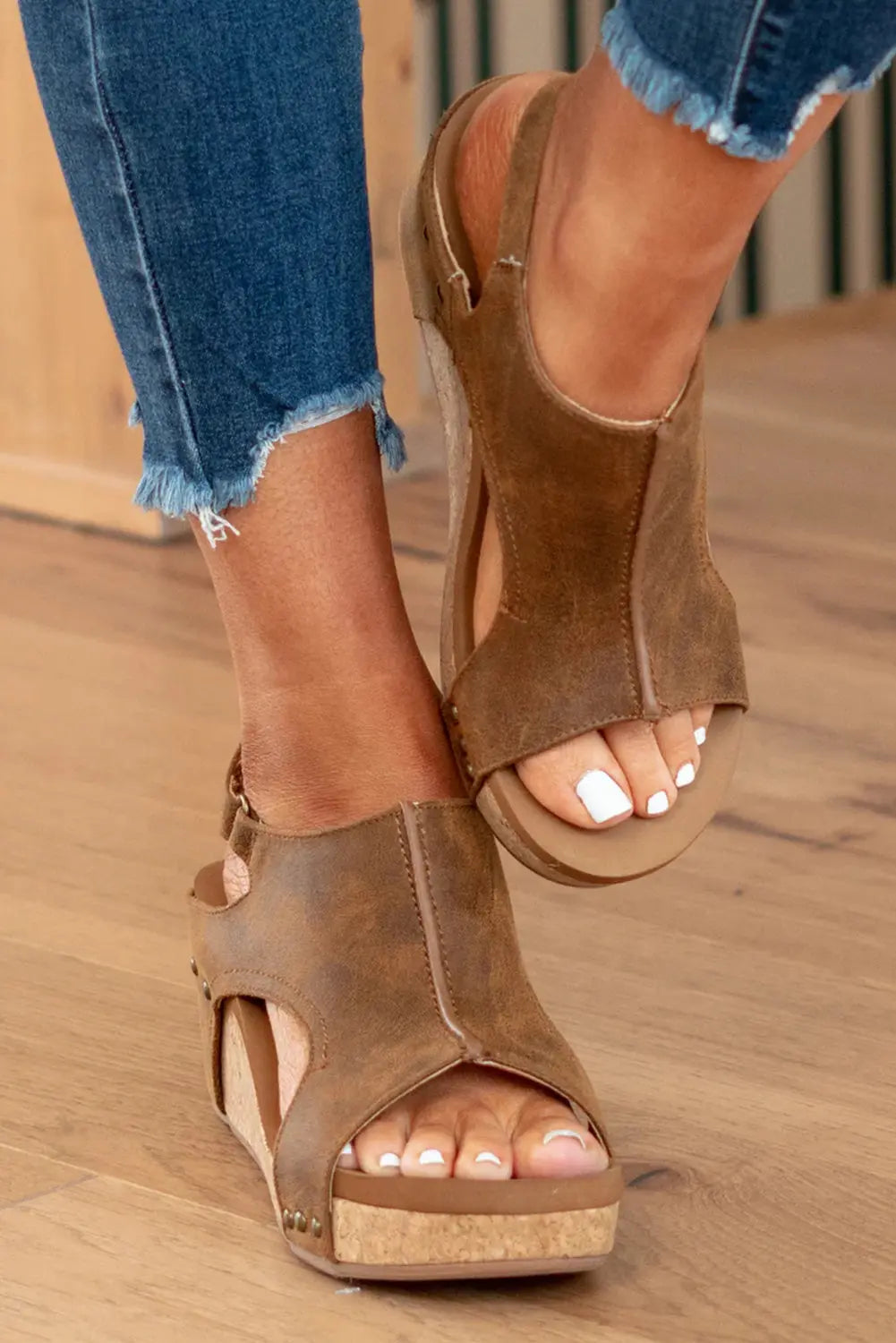 Vintage Leather Stitching Studded Wedge Sandals - eAura