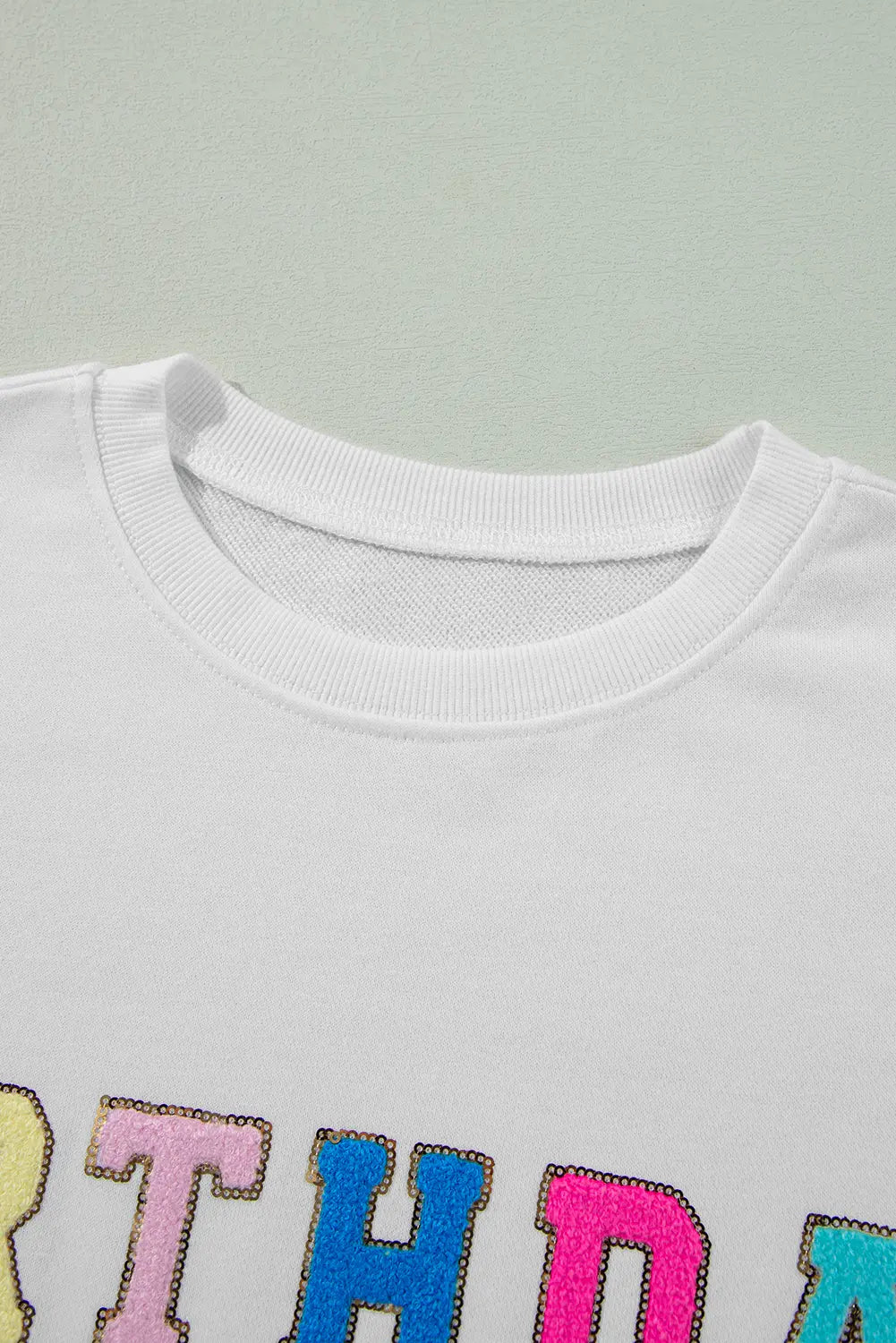 White BIRTHDAY QUEEN Graphic Balloon Sleeve Sweatshirt Beagle Boutique Fashion Outlet