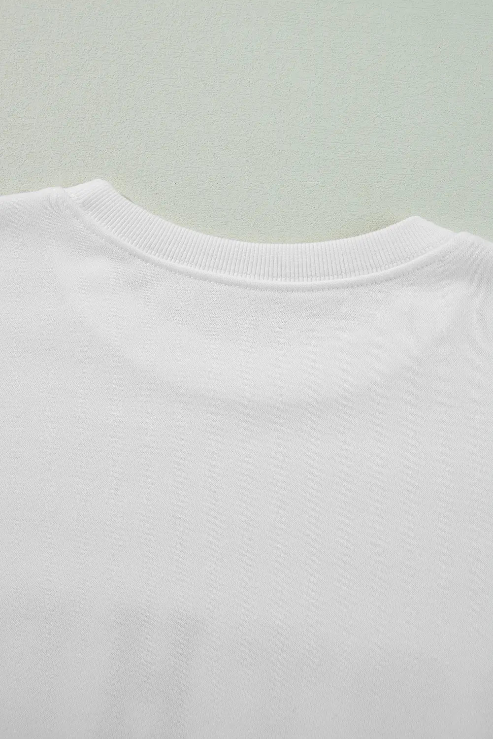 White BIRTHDAY QUEEN Graphic Balloon Sleeve Sweatshirt Beagle Boutique Fashion Outlet