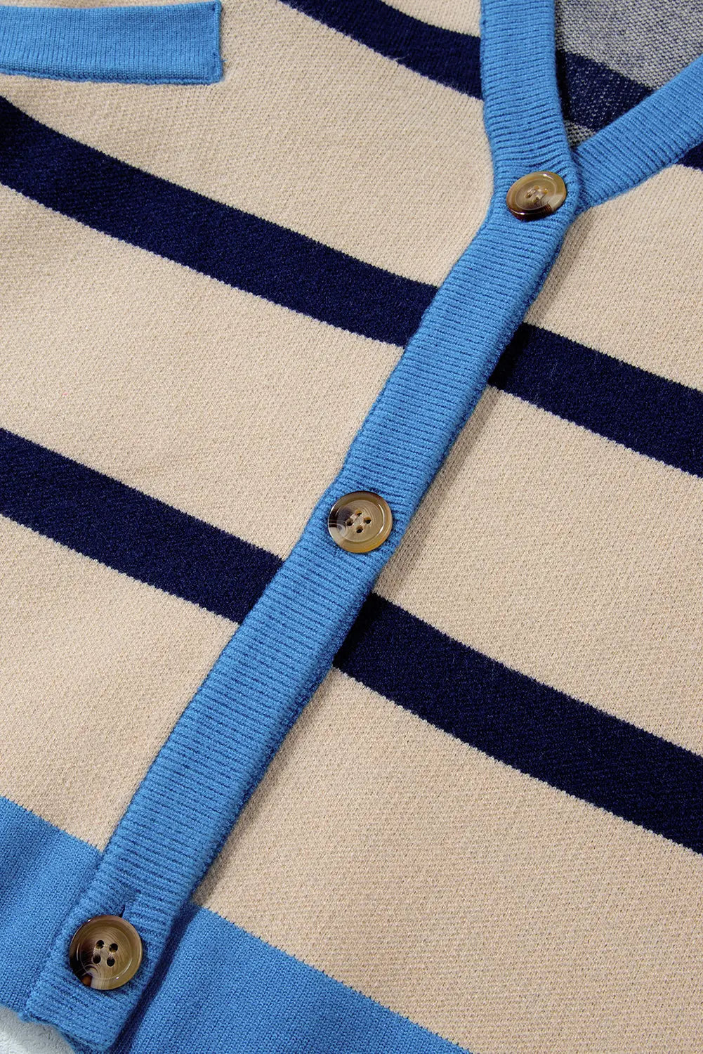 White Colorblock Drop Shoulder Buttoned Loose Cardigan - eAura