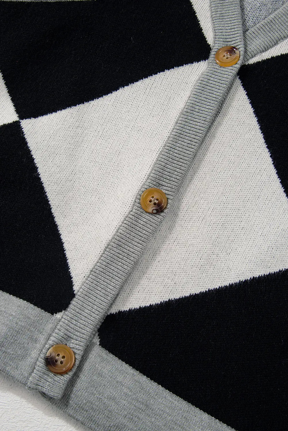 White Colorblock Drop Shoulder Buttoned Loose Cardigan - eAura