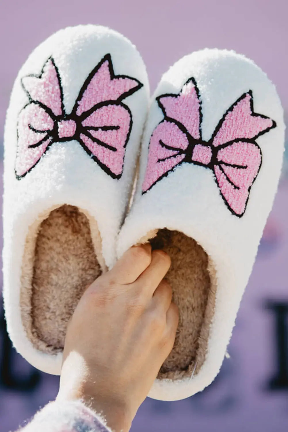 White Cute Bowknot Pattern Fuzzy Winter Home Slippers eAura