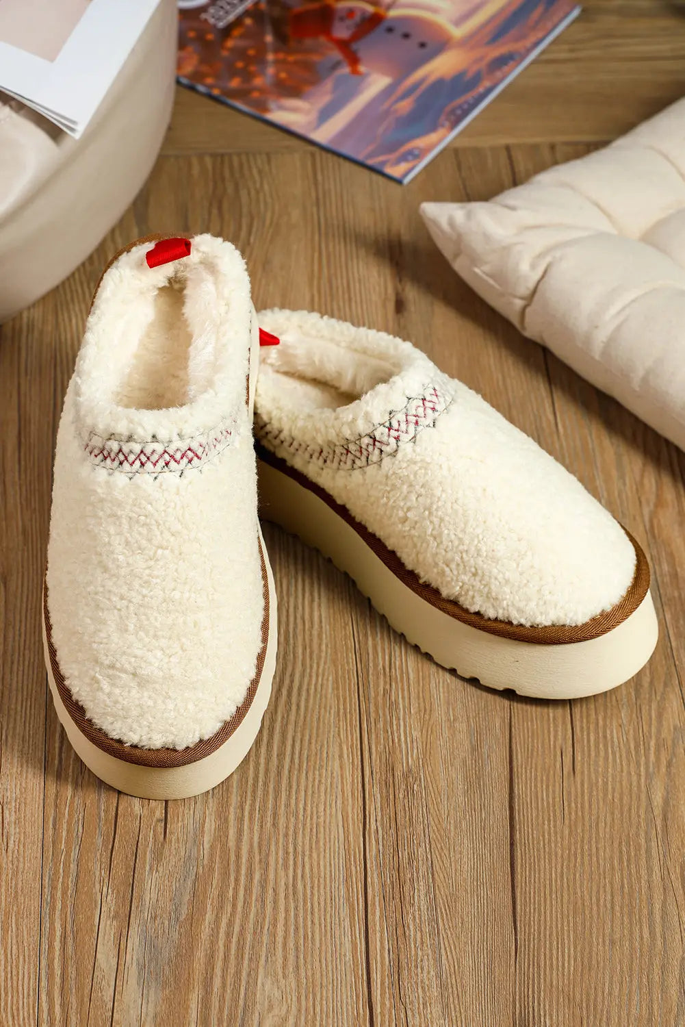 White Embroidered Sherpa Plush Thick Sole Winter Slippers Beagle Boutique Fashion Outlet
