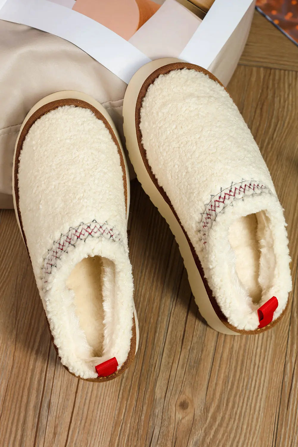 White Embroidered Sherpa Plush Thick Sole Winter Slippers Beagle Boutique Fashion Outlet