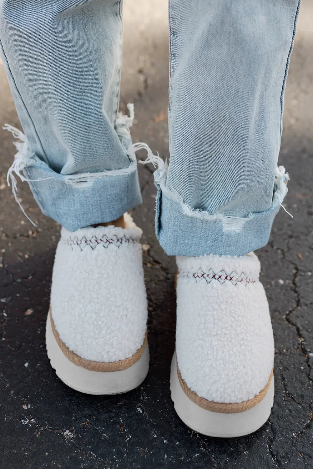White Embroidered Sherpa Plush Thick Sole Winter Slippers Beagle Boutique Fashion Outlet
