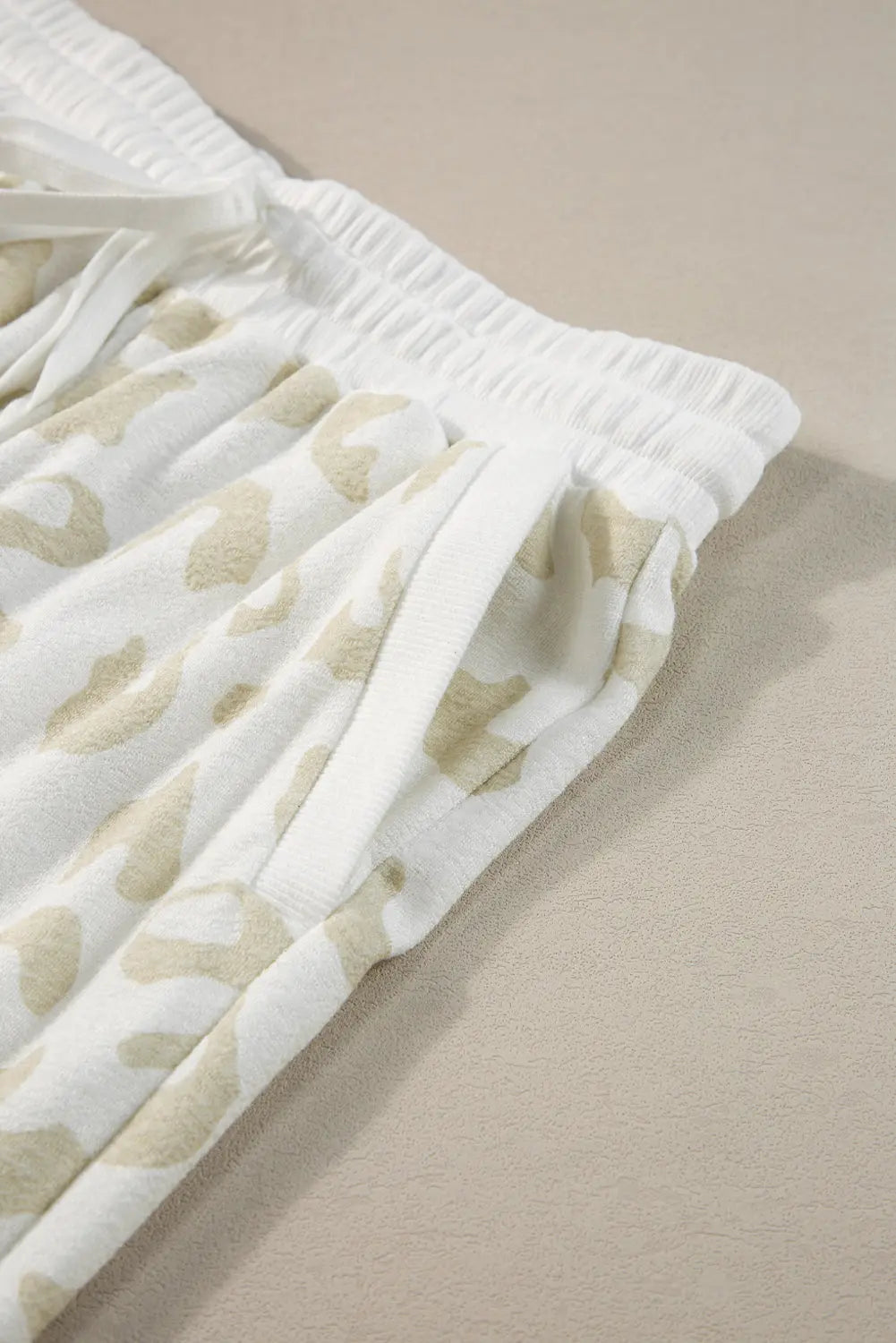 White Leopard Pullover and Drawstring Trousers Lounge Set eAura