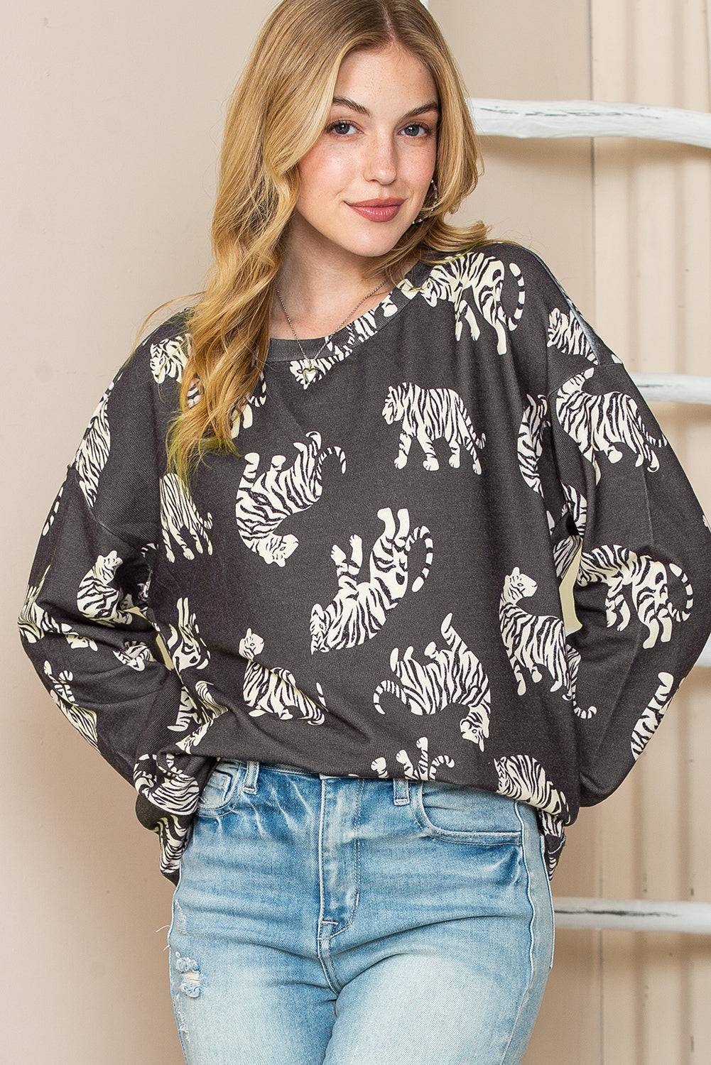 White Lively Tiger Print Casual Sweatshirt - BB Fashion Outlet