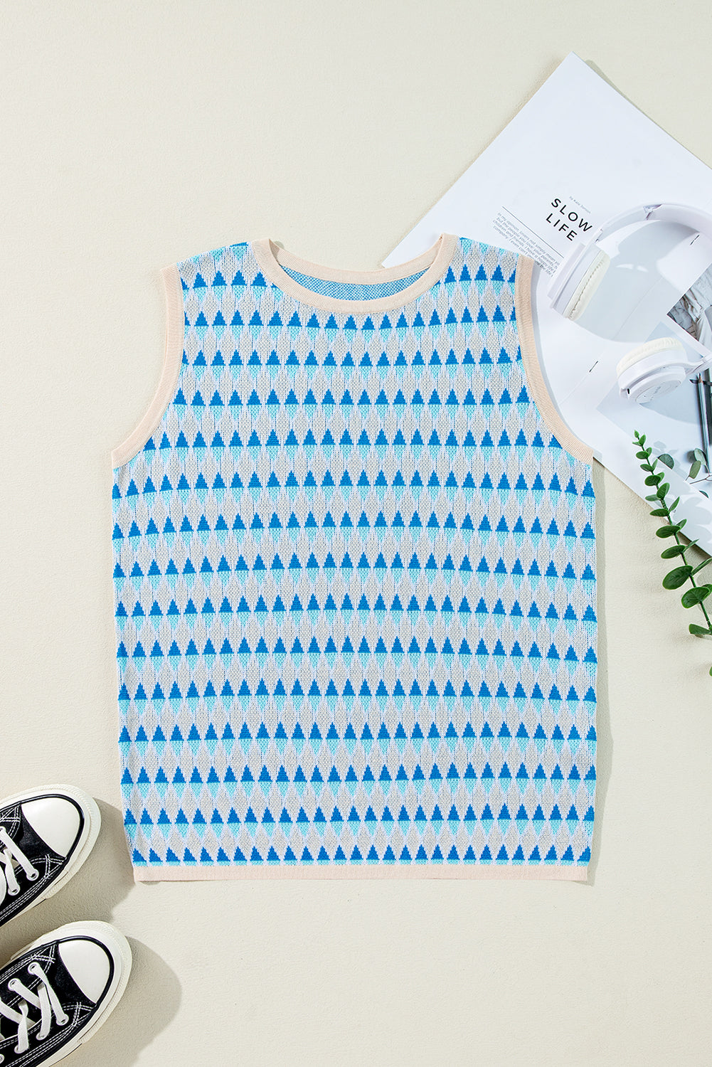 Sky Blue Stripe Geometric Print Round Neck Slim Fit Sweater Vest eAura