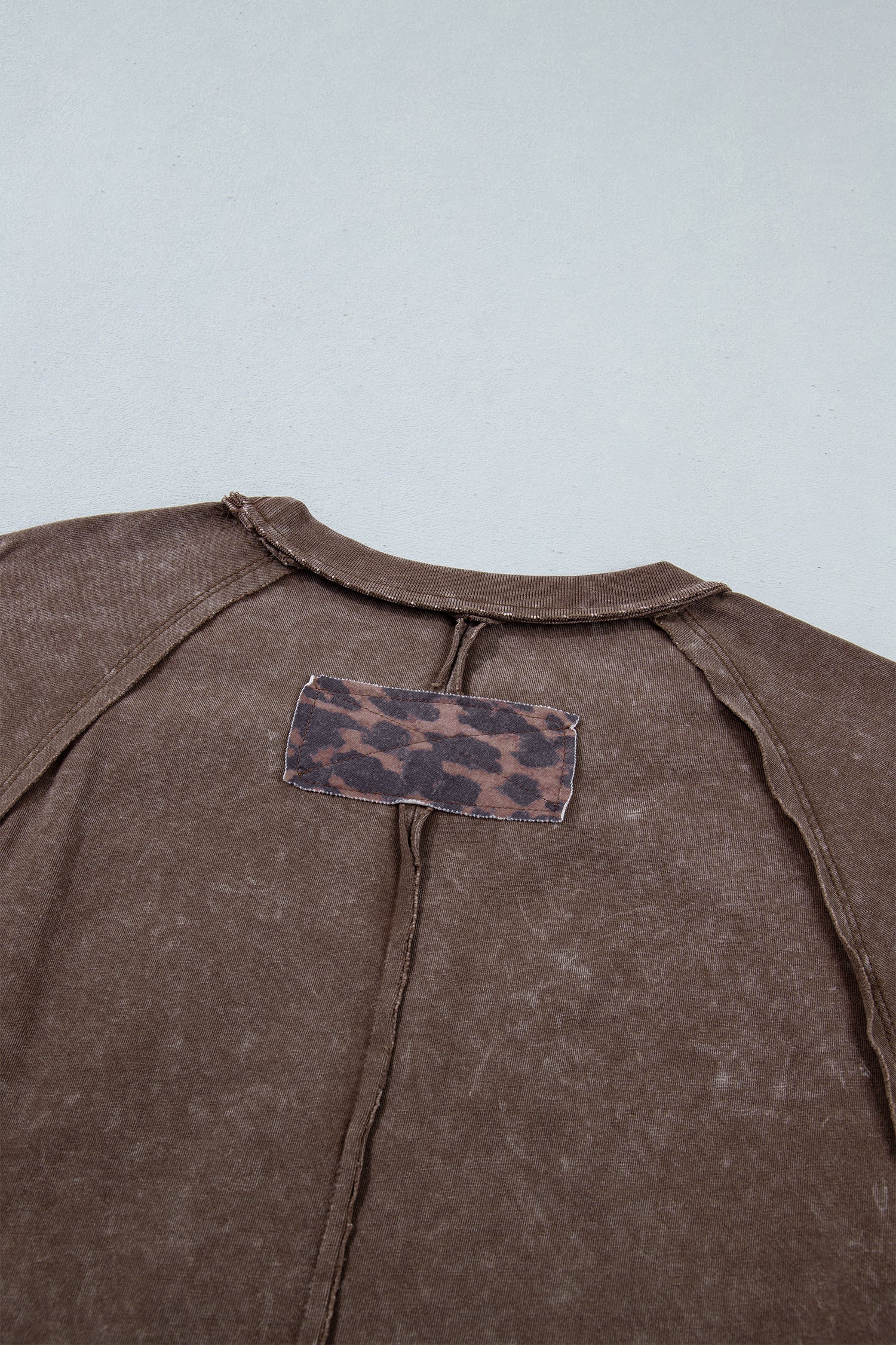 Coffee Mineral Wash Exposed Seam Leopard Star Patched T Shirt – Brown