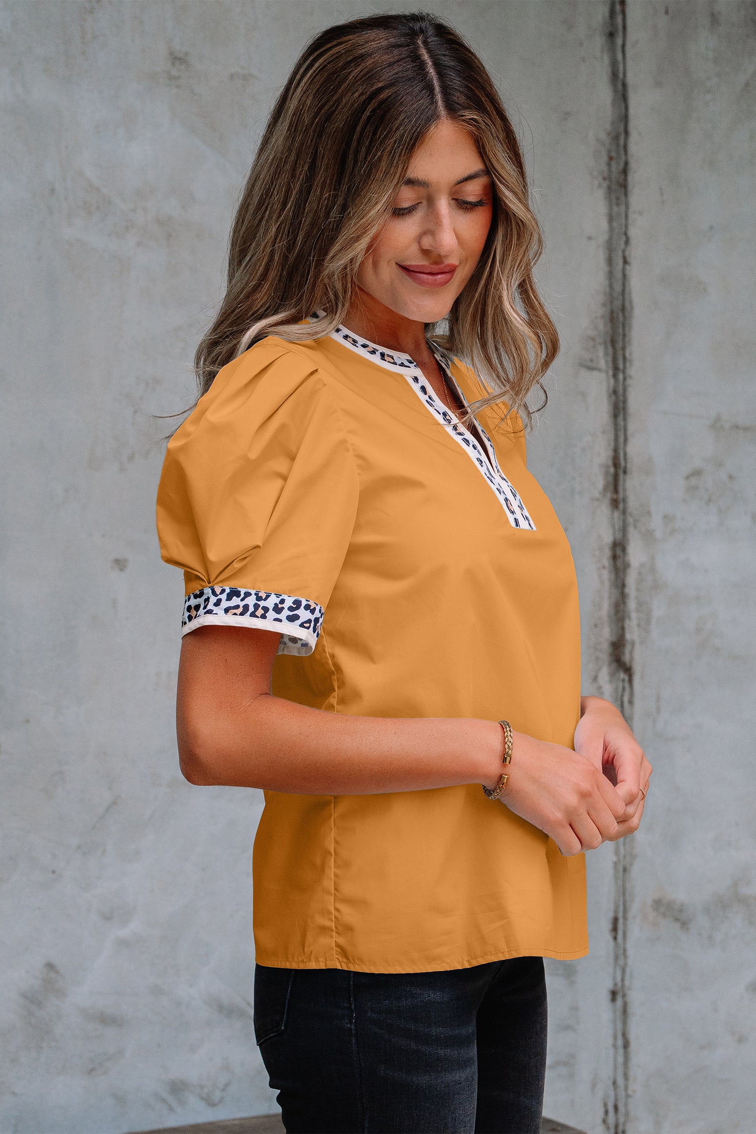 Contrast Leopard Trim Split Neck Puff Sleeve Blouse