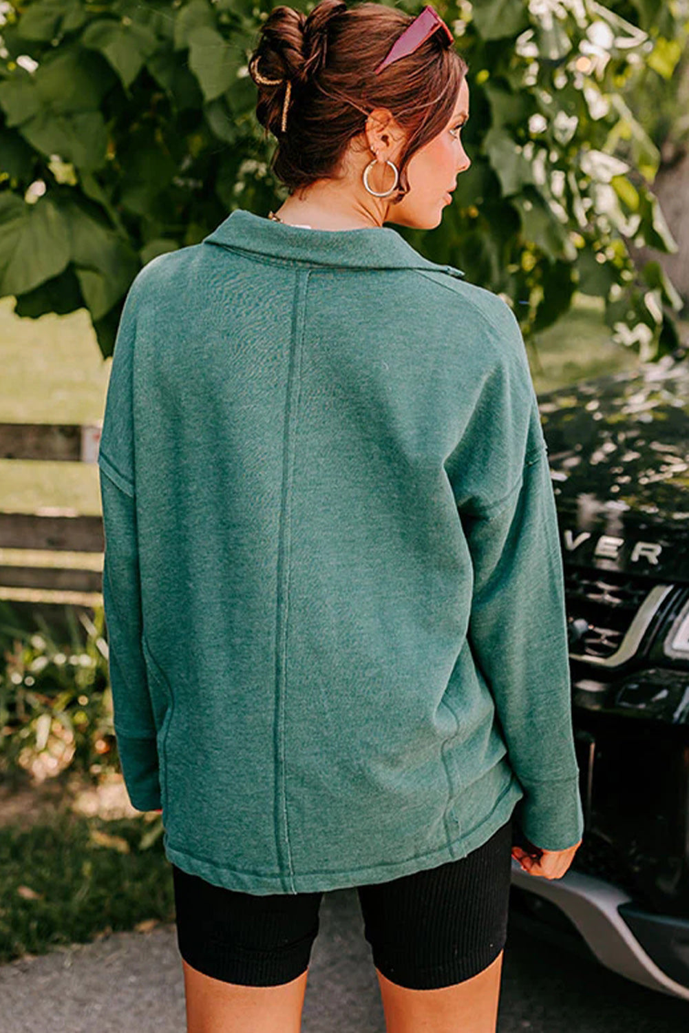 Evergreen Exposed Seam Collared Pocketed Loose Sweatshirt eAura