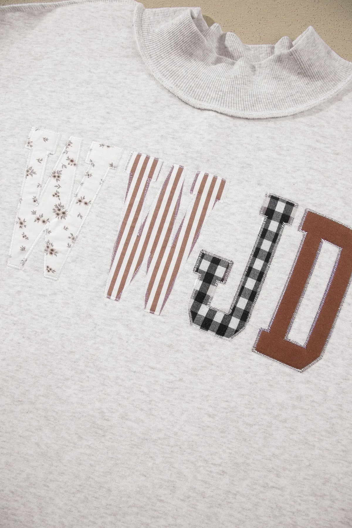 WWJD Mix Pattern Letter Graphic Exposed Seam Loose Plus Size Sweatshirt – Grey