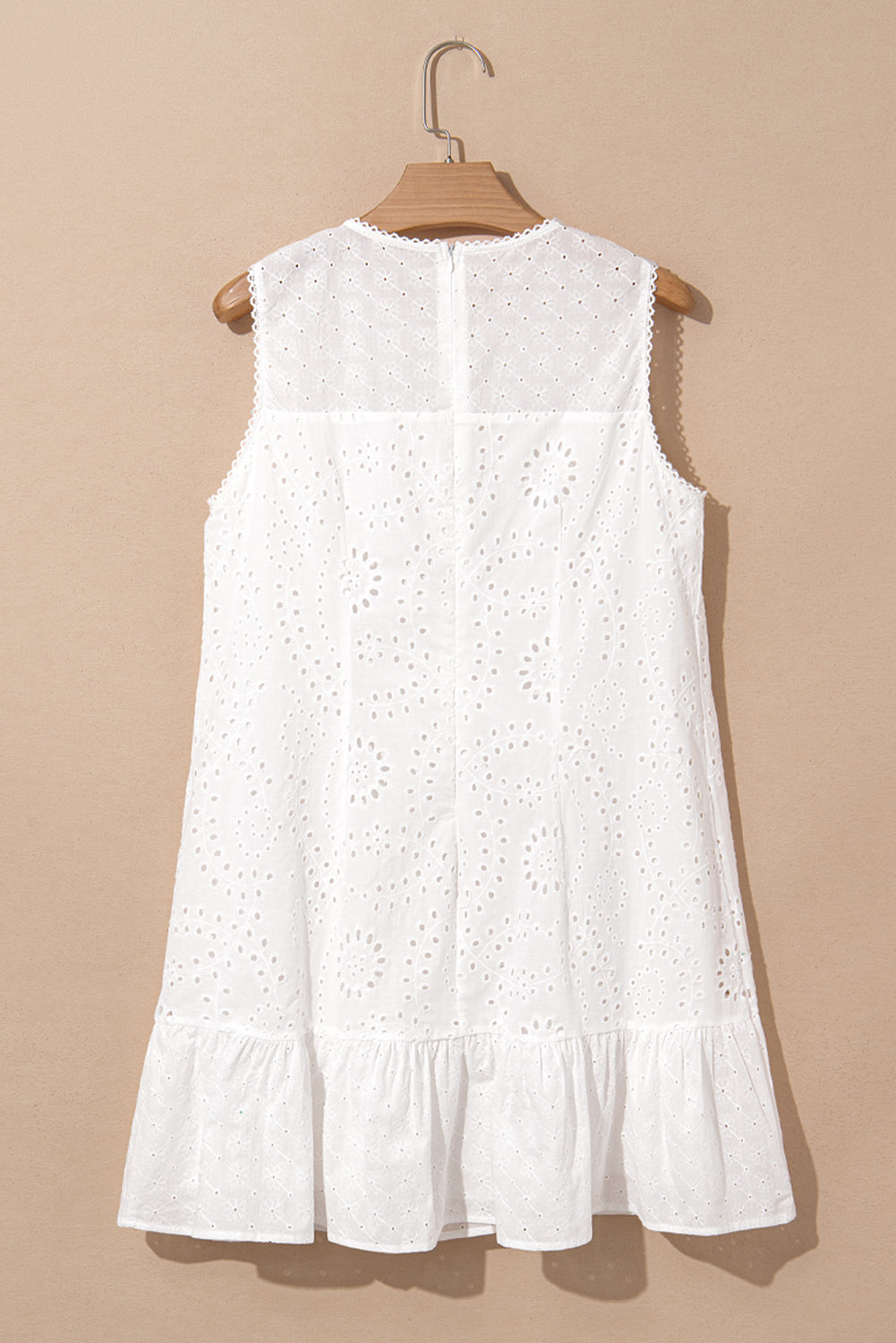 White Bordier Anglais Embroidered Sleeveless Shift Dress eAura