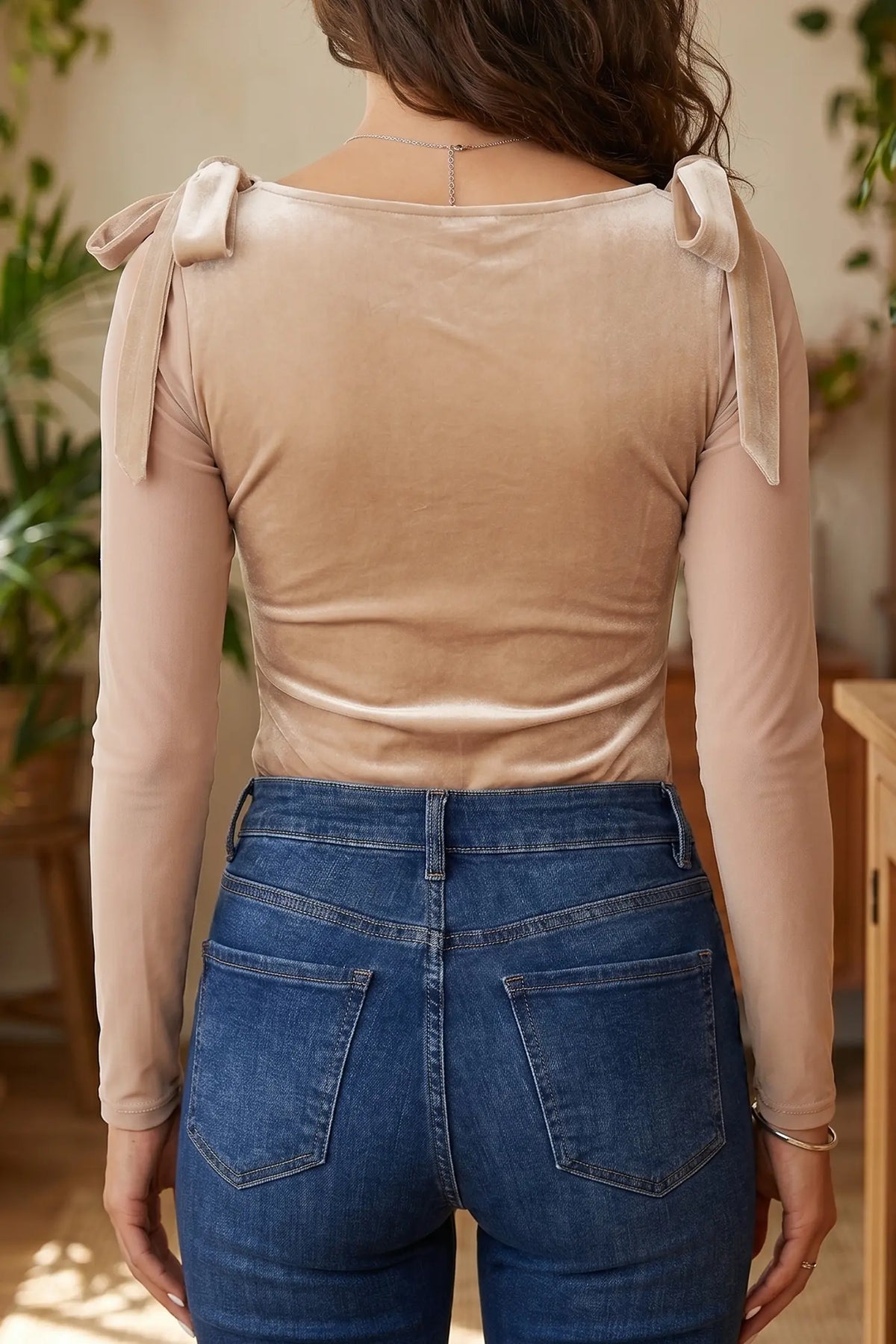 Solid Colour Velvet Knot Square Neck Sheer Long Sleeve Bodysuit – Light French Beige