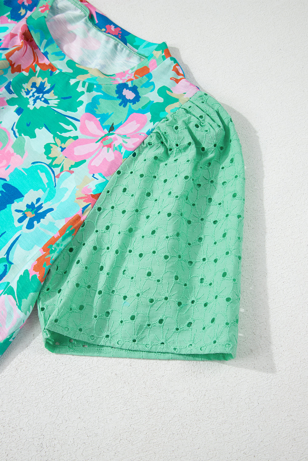Green Floral Print Eyelet Embroidered Short Sleeve Crew Neck Top eAura