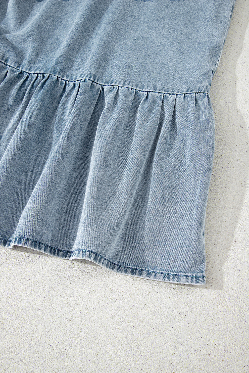 Bowknot Neck Sleeveless Ruffled Chambray Dress eAura