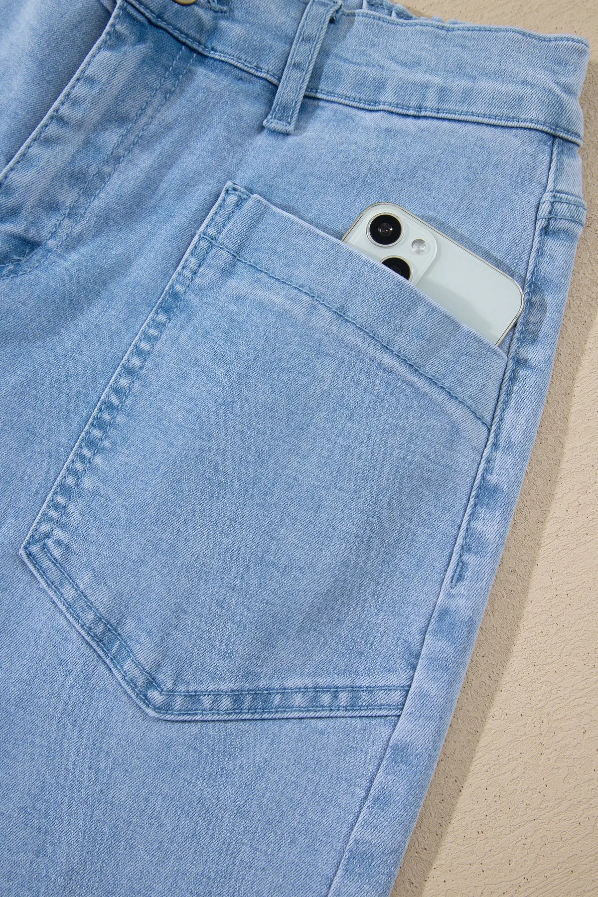 Solid Colour Square Patch Pocket Ankle-length Barrel Jeans – Beau Blue