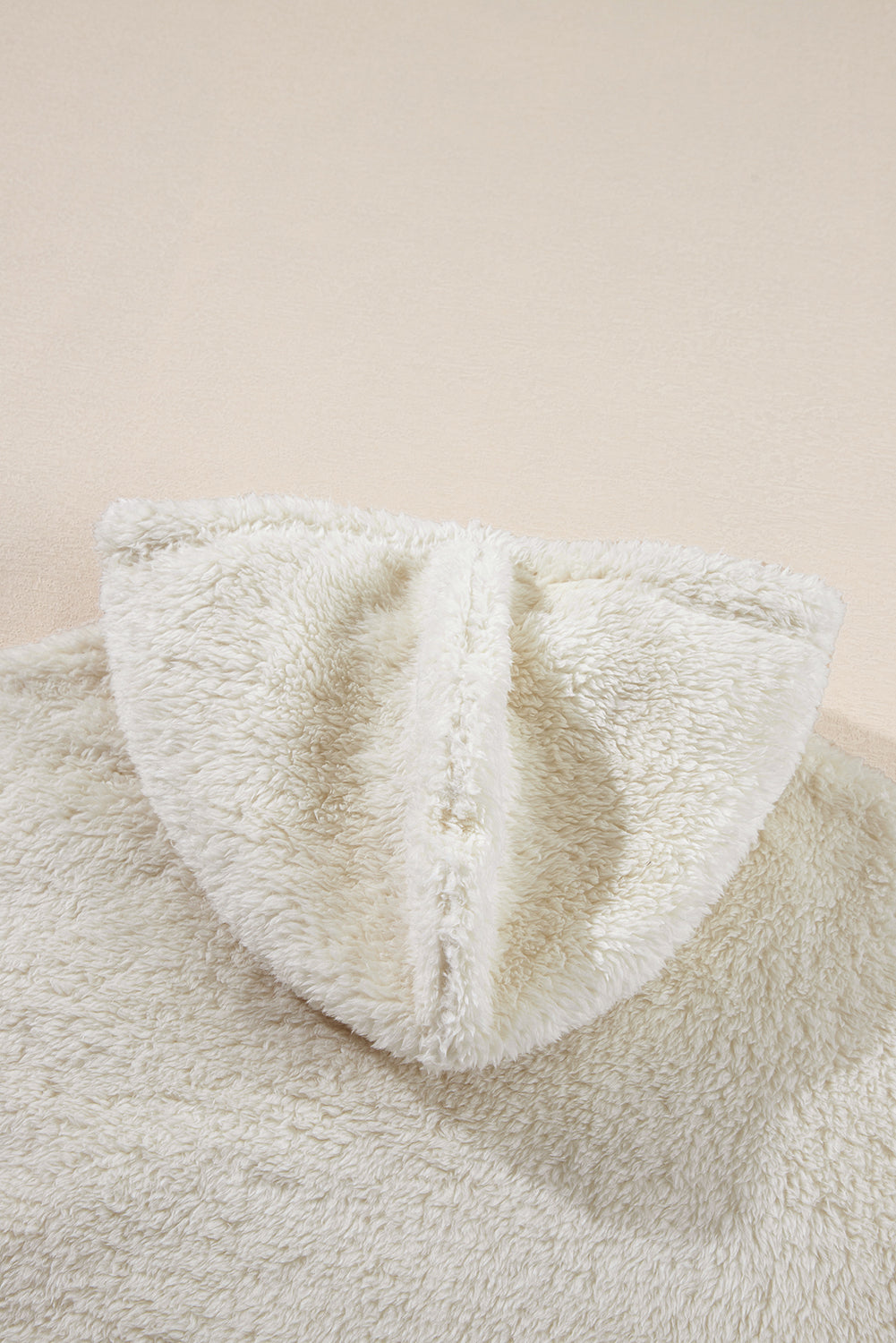 White Contrast Ribbed Edge Plush Hoodie eAura