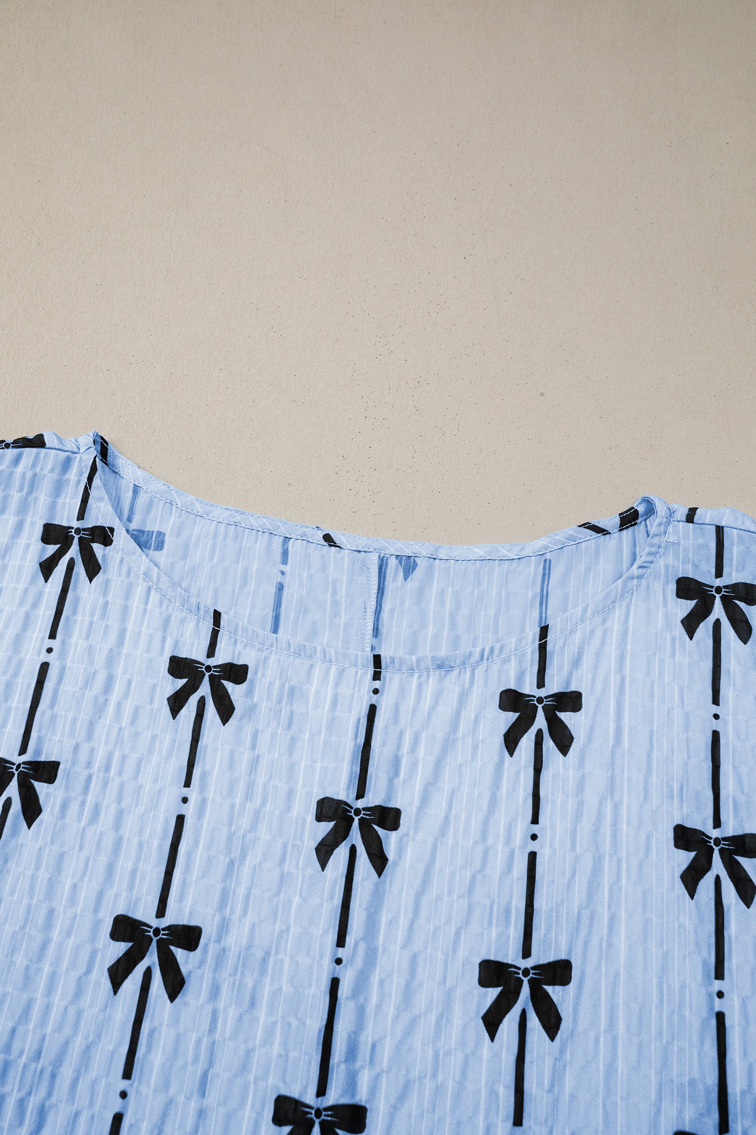 Bow Print Puff Short Sleeve Textured Top