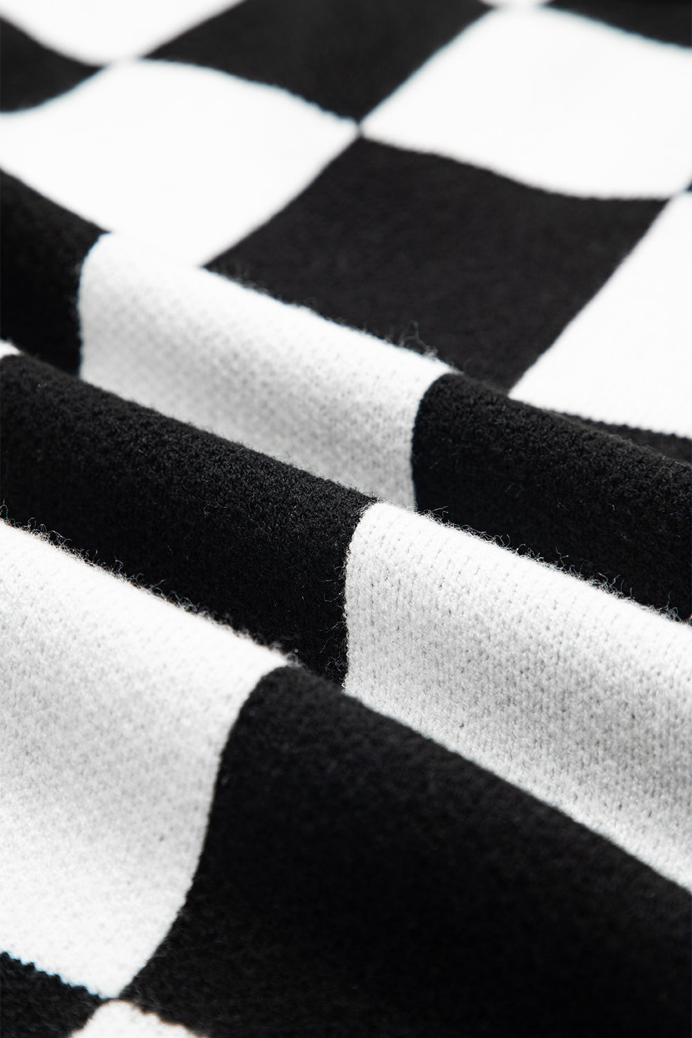 Checked Notched Neckline Drop Shoulder Knit Sweater eAura