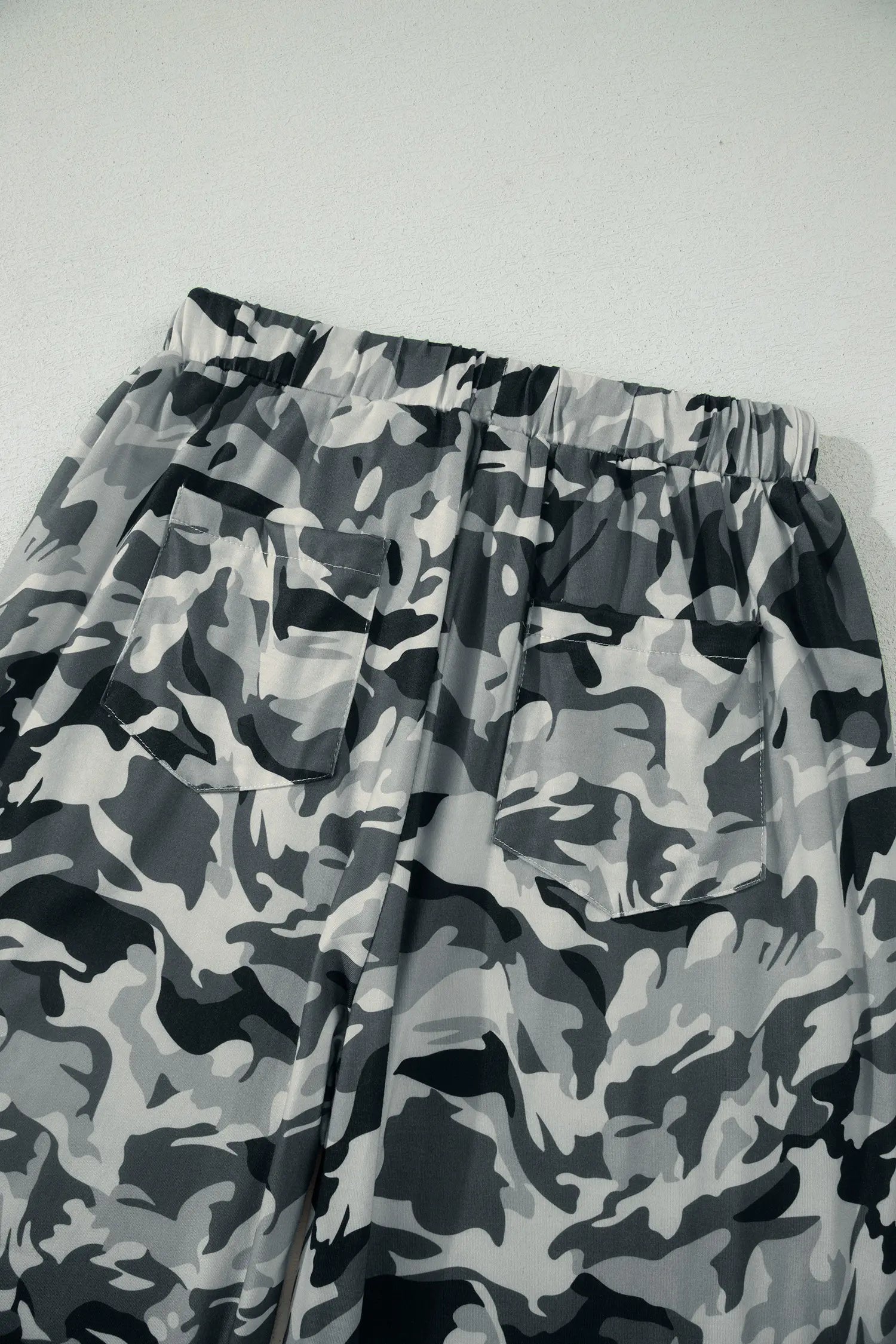 Green Camouflage Print Drawstring Casual Pants