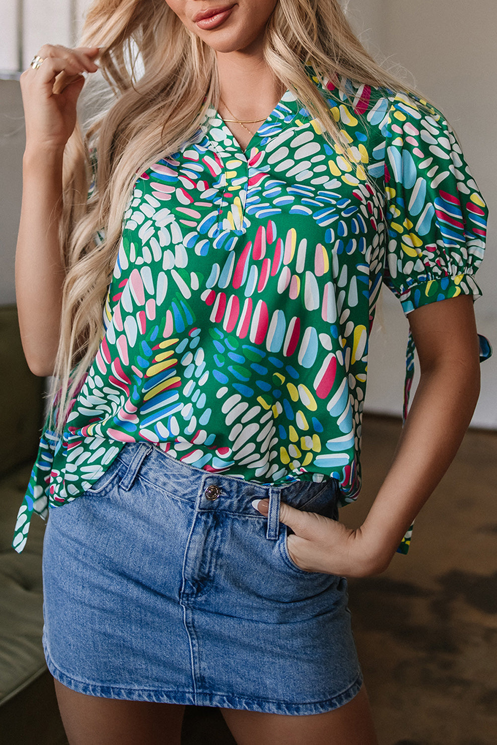 Green Brushwork Geometric Print Puff Sleeve Notched Neck Blouse eAura