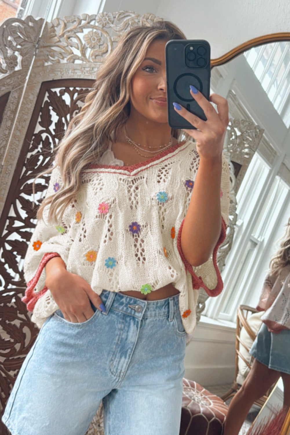 Embroidered Flowers Edge Hollowed Sweater eAura