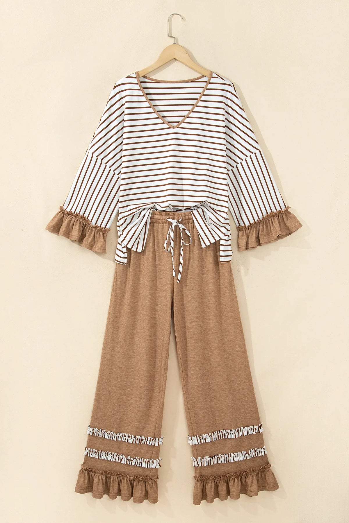 V Neck Ruffle Contrast Sleeve Top Drawstring Pants 2pcs Set – Grey Stripe