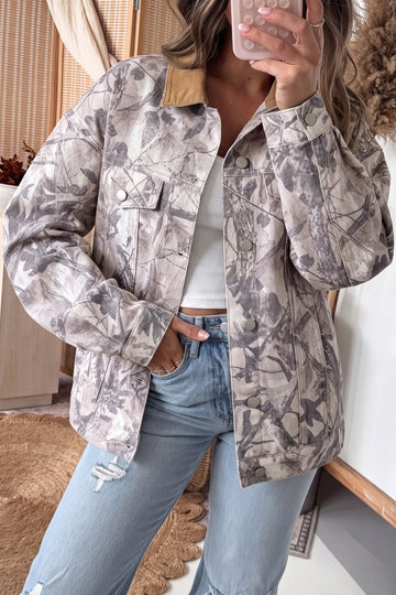 Abstract Camo Print Colorblock Collar Oversized Shift Silhouette Denim Jacket – Gray