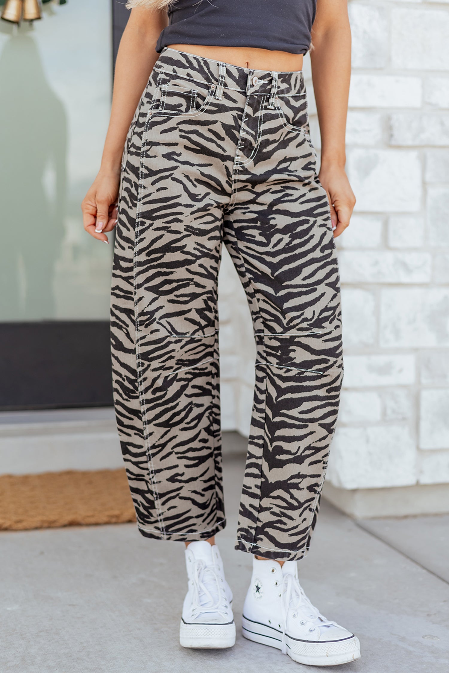 Zebra Stripe Printed Wide Leg Barrel Jeans – Gray